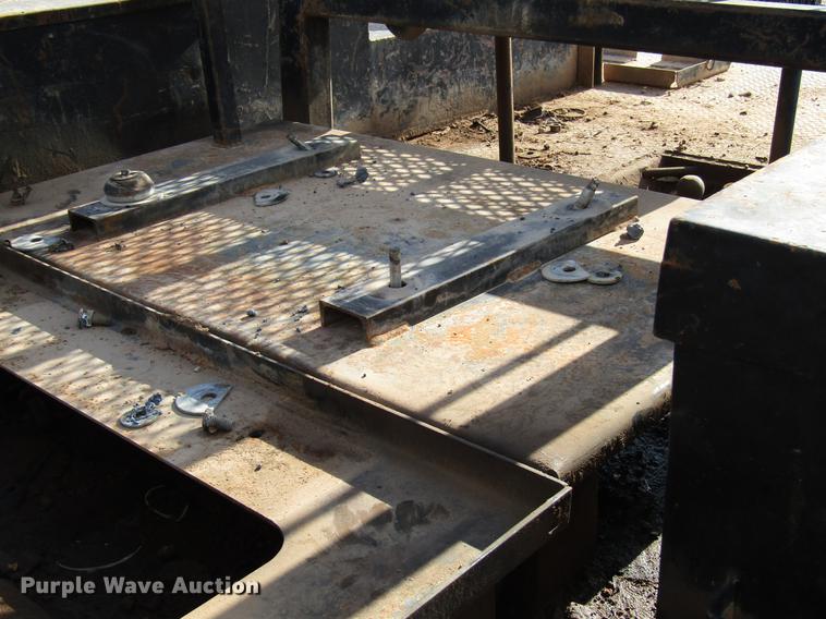 image for item DD4409 2014 Dodge Ram 5500 Crew Cab flatbed truck