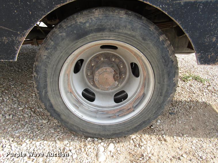 image for item DD4409 2014 Dodge Ram 5500 Crew Cab flatbed truck