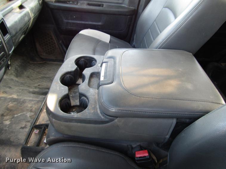 image for item DD4410 2014 Dodge Ram 5500 Crew Cab flatbed truck