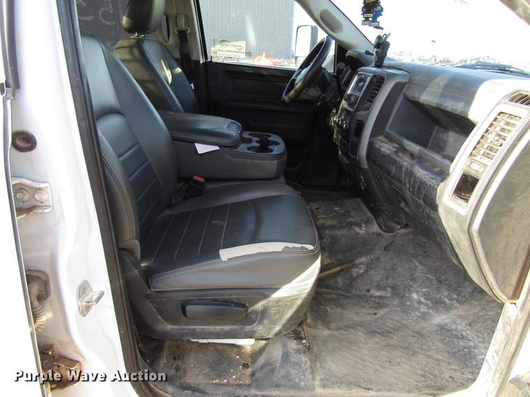 image for item DD4410 2014 Dodge Ram 5500 Crew Cab flatbed truck