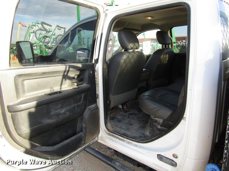 image for item DD4410 2014 Dodge Ram 5500 Crew Cab flatbed truck