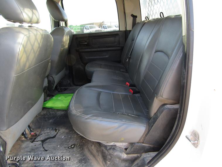 image for item DD4410 2014 Dodge Ram 5500 Crew Cab flatbed truck