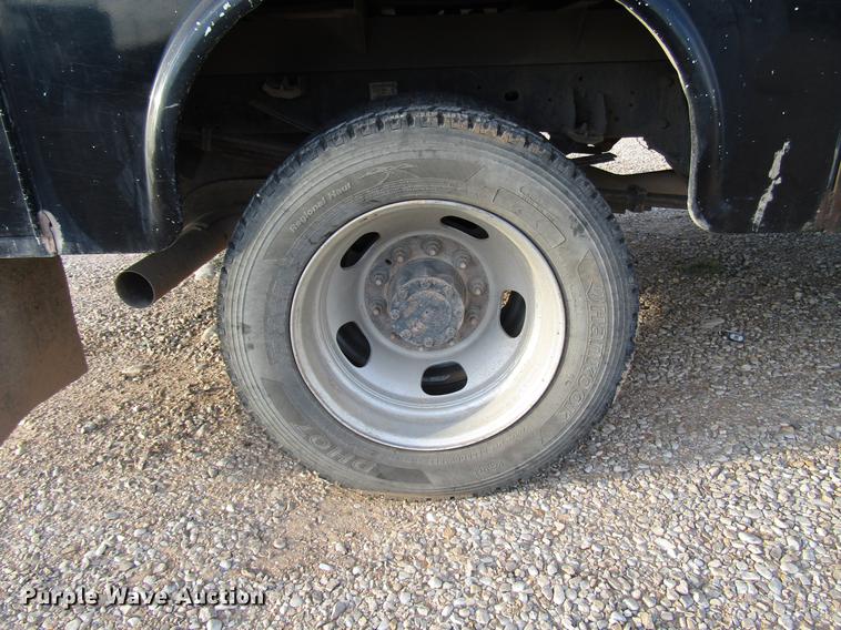 image for item DD4410 2014 Dodge Ram 5500 Crew Cab flatbed truck