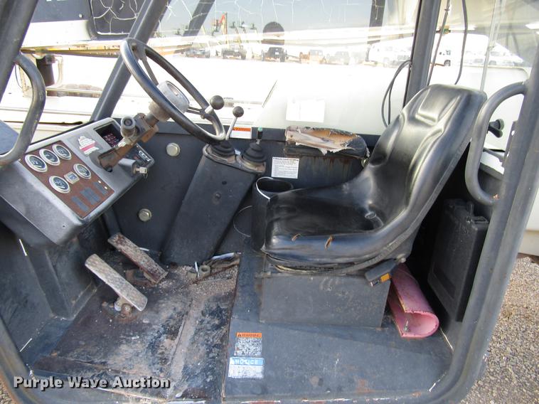 image for item DD4411 Ingersoll Rand VR843 telehandler