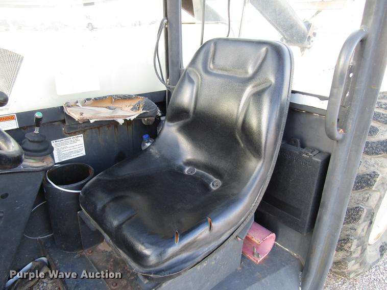 image for item DD4411 Ingersoll Rand VR843 telehandler