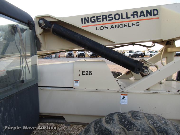 image for item DD4411 Ingersoll Rand VR843 telehandler