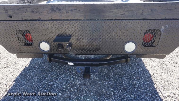 image for item DD6636 2001 Ford F250 Super Duty SuperCab flatbed pickup truck