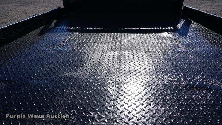 image for item DD6636 2001 Ford F250 Super Duty SuperCab flatbed pickup truck