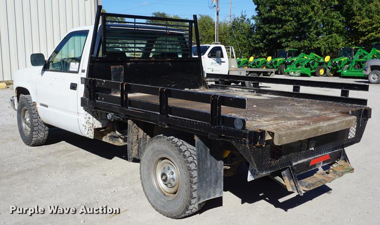 image for item DD6638 1993 Chevrolet 2500 flatbed pickup truck