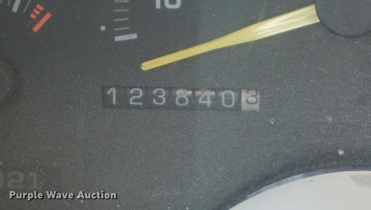 image for item DD6638 1993 Chevrolet 2500 flatbed pickup truck