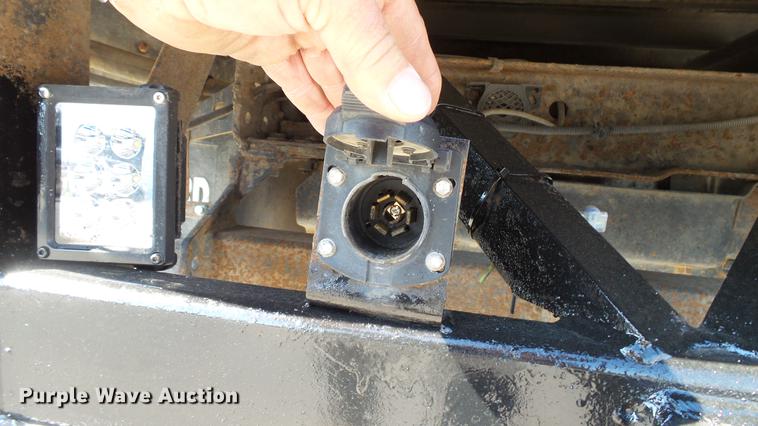 image for item DD7399 2005 Ford F550 Super Duty XL Crew Cab flatbed truck