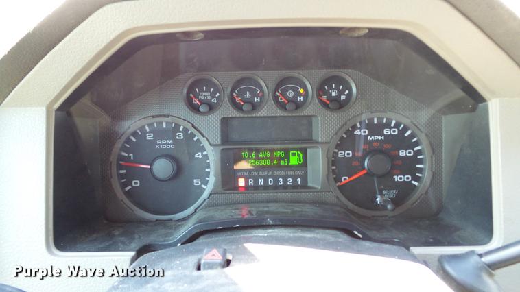 image for item DD7401 2008 Ford F450 Super Duty XL Crew Cab flatbed truck