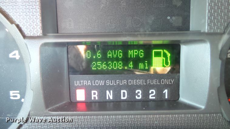 image for item DD7401 2008 Ford F450 Super Duty XL Crew Cab flatbed truck