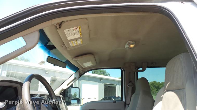 image for item DD7401 2008 Ford F450 Super Duty XL Crew Cab flatbed truck