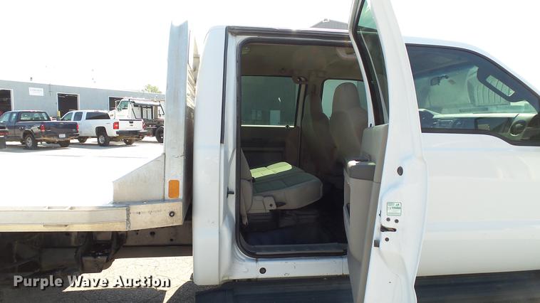 image for item DD7401 2008 Ford F450 Super Duty XL Crew Cab flatbed truck