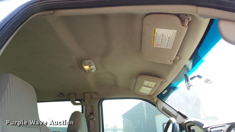 image for item DD7401 2008 Ford F450 Super Duty XL Crew Cab flatbed truck