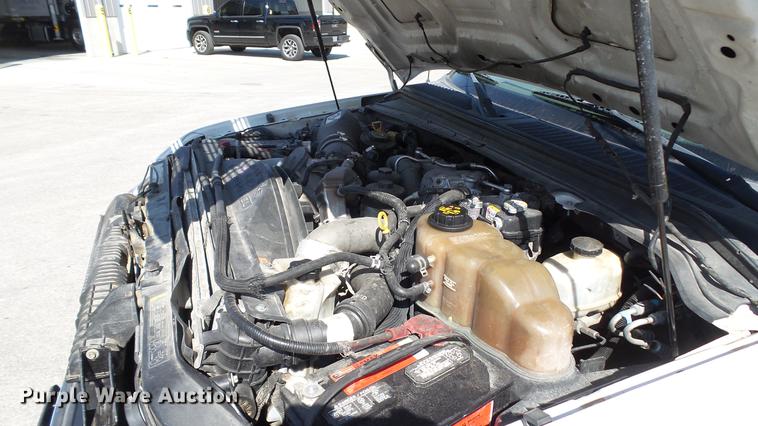 image for item DD7401 2008 Ford F450 Super Duty XL Crew Cab flatbed truck