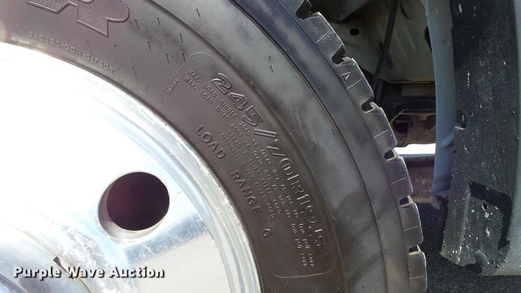 image for item DD7401 2008 Ford F450 Super Duty XL Crew Cab flatbed truck