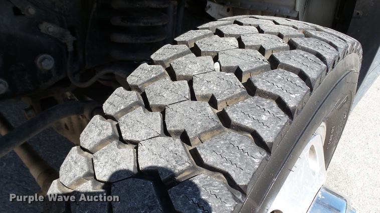 image for item DD7401 2008 Ford F450 Super Duty XL Crew Cab flatbed truck