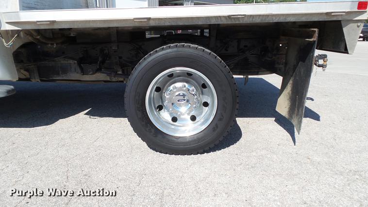 image for item DD7401 2008 Ford F450 Super Duty XL Crew Cab flatbed truck