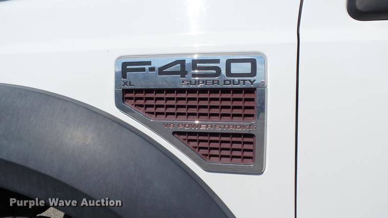 image for item DD7401 2008 Ford F450 Super Duty XL Crew Cab flatbed truck