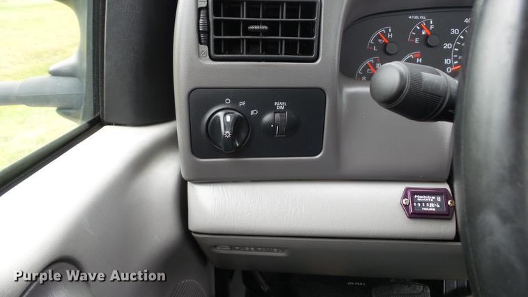 image for item DE4858 2000 Ford F450 Super Duty XL utility truck