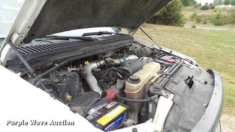 image for item DE4858 2000 Ford F450 Super Duty XL utility truck