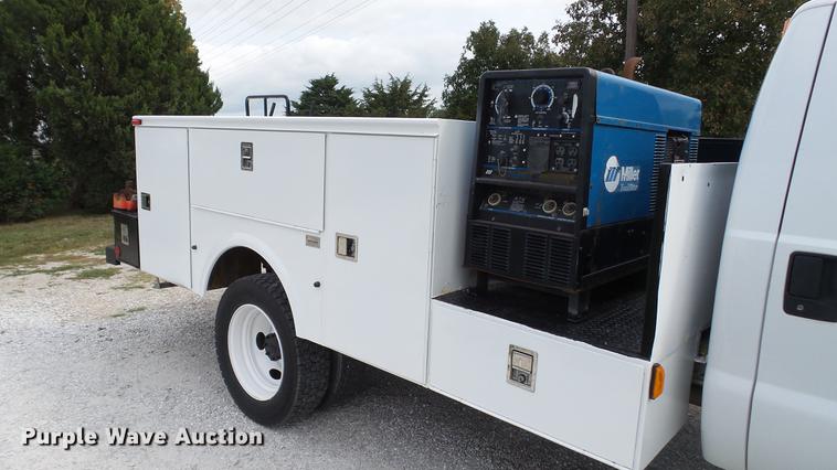 image for item DE4858 2000 Ford F450 Super Duty XL utility truck