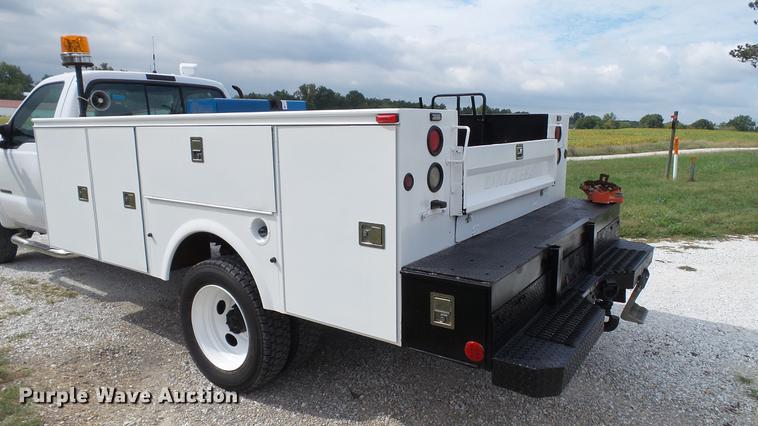 image for item DE4858 2000 Ford F450 Super Duty XL utility truck