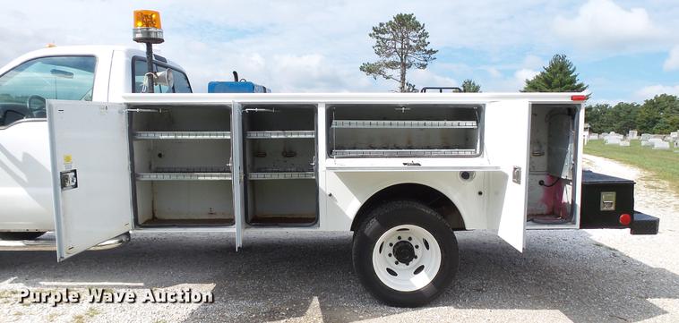 image for item DE4858 2000 Ford F450 Super Duty XL utility truck