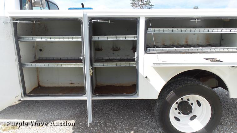 image for item DE4858 2000 Ford F450 Super Duty XL utility truck