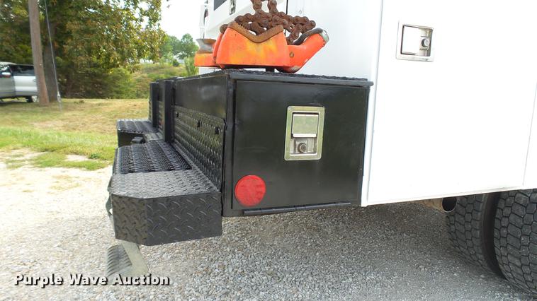 image for item DE4858 2000 Ford F450 Super Duty XL utility truck