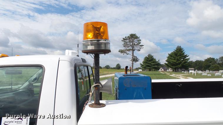 image for item DE4858 2000 Ford F450 Super Duty XL utility truck