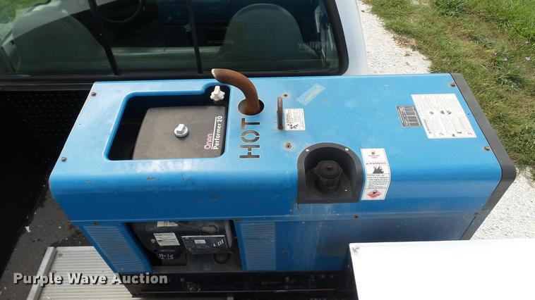 image for item DE4858 2000 Ford F450 Super Duty XL utility truck