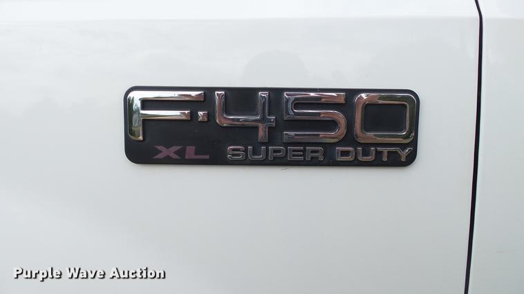 image for item DE4858 2000 Ford F450 Super Duty XL utility truck