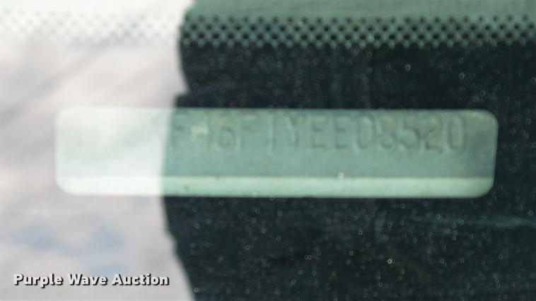 image for item DE4858 2000 Ford F450 Super Duty XL utility truck