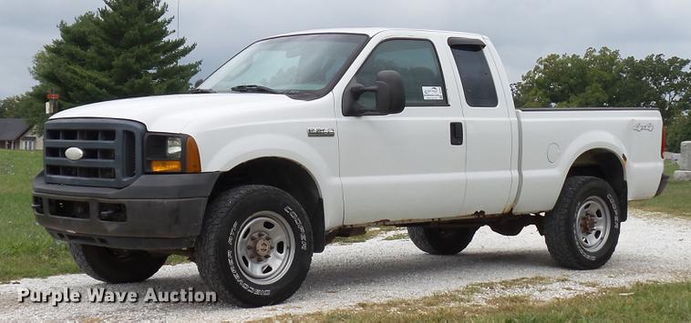 image for item DE4859 2006 Ford F250 Super Duty XL SuperCab pickup truck
