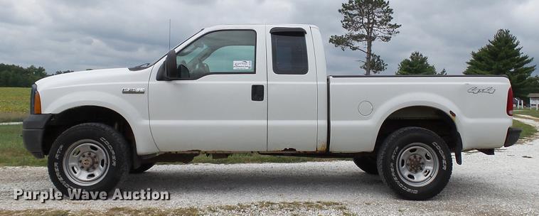 image for item DE4859 2006 Ford F250 Super Duty XL SuperCab pickup truck