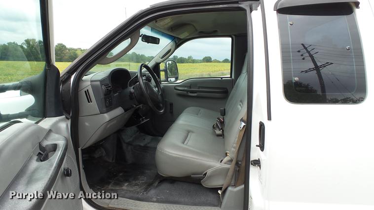 image for item DE4859 2006 Ford F250 Super Duty XL SuperCab pickup truck