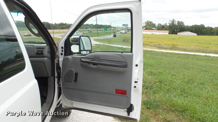 image for item DE4859 2006 Ford F250 Super Duty XL SuperCab pickup truck