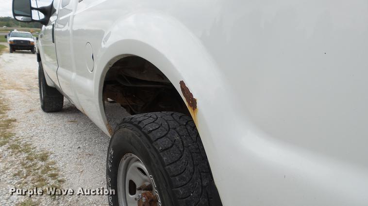 image for item DE4859 2006 Ford F250 Super Duty XL SuperCab pickup truck