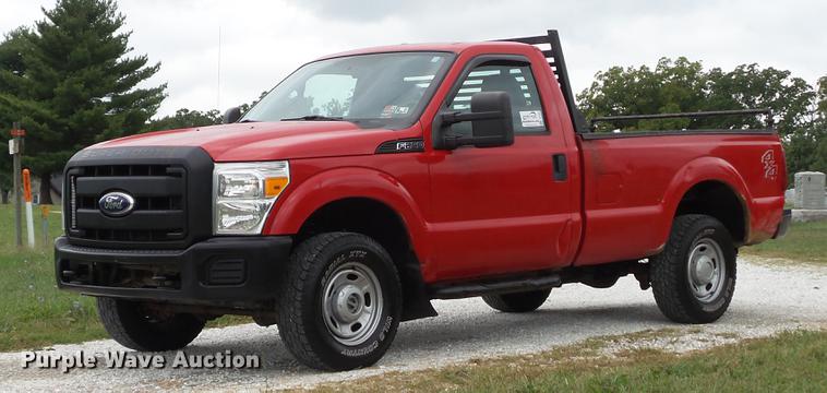 image for item DE4860 2011 Ford F250 Super Duty XL pickup truck
