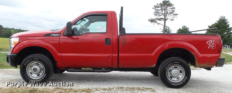 image for item DE4860 2011 Ford F250 Super Duty XL pickup truck