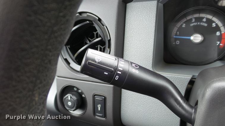 image for item DE4860 2011 Ford F250 Super Duty XL pickup truck