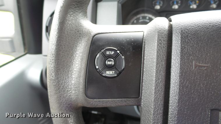 image for item DE4860 2011 Ford F250 Super Duty XL pickup truck