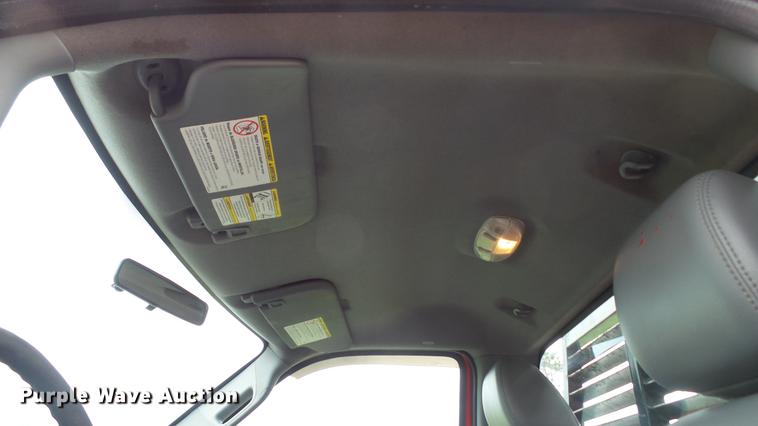 image for item DE4860 2011 Ford F250 Super Duty XL pickup truck