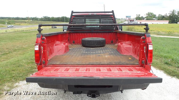 image for item DE4860 2011 Ford F250 Super Duty XL pickup truck