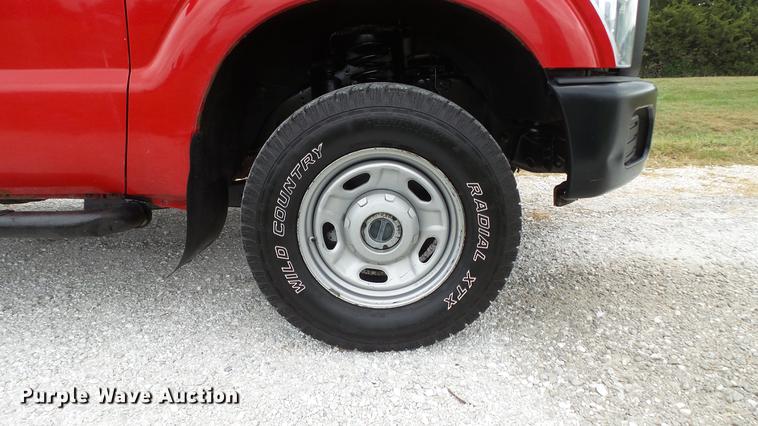 image for item DE4860 2011 Ford F250 Super Duty XL pickup truck