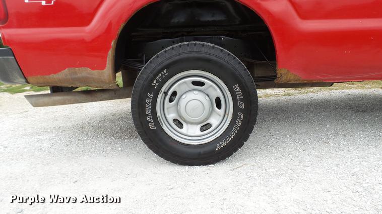 image for item DE4860 2011 Ford F250 Super Duty XL pickup truck