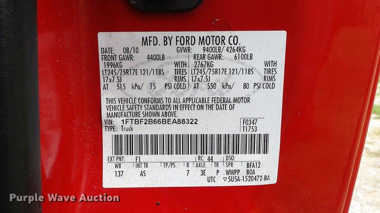 image for item DE4860 2011 Ford F250 Super Duty XL pickup truck